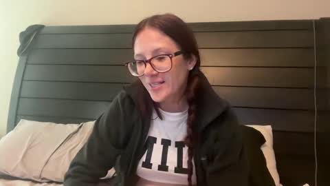 yourstrulylivy online show from 09.18.25