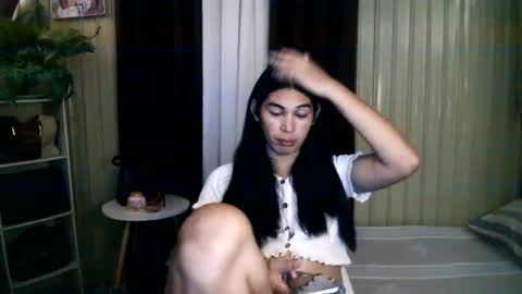 Snapshot of yoursubmissive_larah chatting on 06.23.26 yoursubmissive_larah online show from 06.23.26