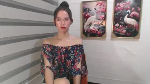 Snapshot of yourtinybunny chatting on 02.18.25 yourtinybunny online show from 02.18.25