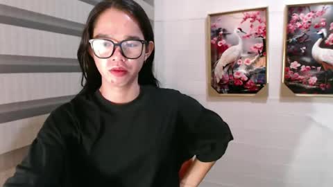 Snapshot of yourtinybunny chatting on 03.10.25 yourtinybunny online show from 03.10.25