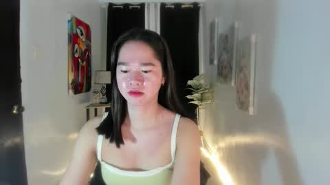 Snapshot of yourtinybunny chatting on 09.13.25 yourtinybunny online show from 09.13.25