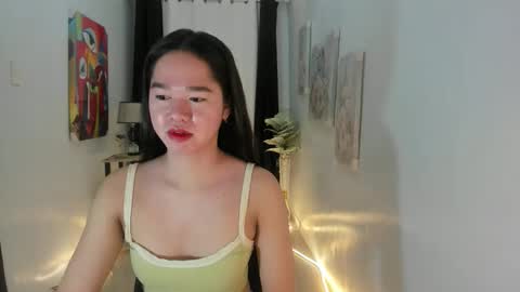 Snapshot of yourtinybunny chatting on 09.26.25 yourtinybunny online show from 09.26.25