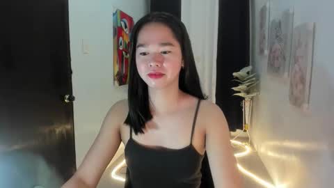 Snapshot of yourtinybunny chatting on 10.10.25 yourtinybunny online show from 10.10.25