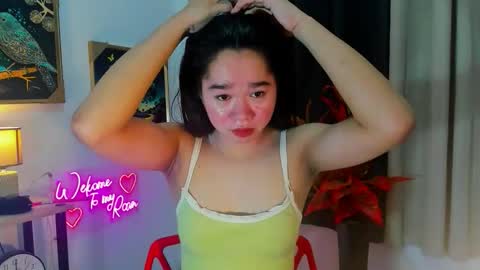 Snapshot of yourtinybunny chatting on 11.05.25 yourtinybunny online show from 11.05.25