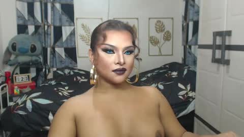 Snapshot of yourtrannyqueenxxx chatting on 05.23.26 Anastacia Grey online show from 05.23.26