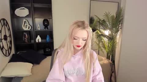 Emily online show from 10.12.25