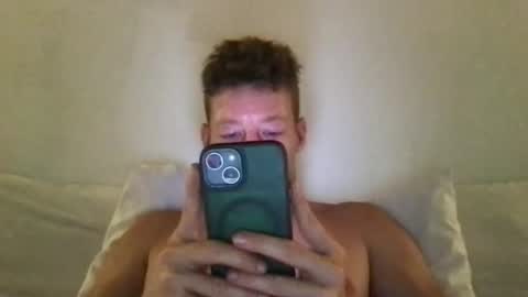 Snapshot of yoyoyo1221 chatting on 11.22.25 yoyoyo1221 online show from 11.22.25