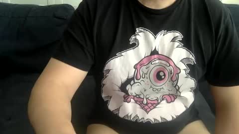 Snapshot of yque2 chatting on 01.29.25 yque online show from 01.29.25