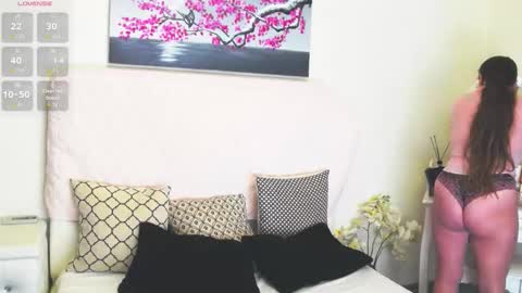 Snapshot of yssabel chatting on 10.06.25 Yssabel online show from 10.06.25