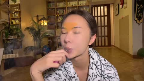 lili online show from 12.05.25