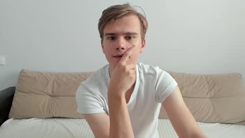 Yue Lang and Samm online show from 10.08.25