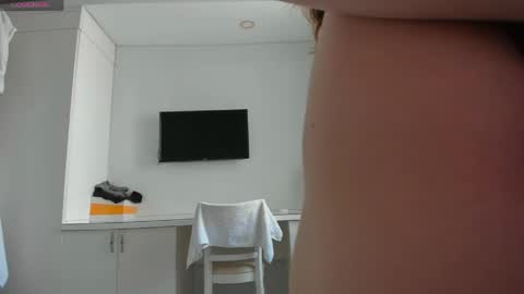 Snapshot of yuki_mii chatting on 05.11.26 Yuki online show from 05.11.26