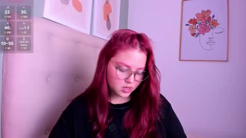 Snapshot of yuli_cardona_ chatting on 03.08.25 Yuliet online show from 03.08.25