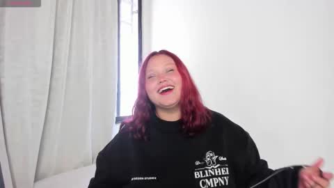 Snapshot of yuli_cardona_ chatting on 09.20.25 Yuliet online show from 09.20.25