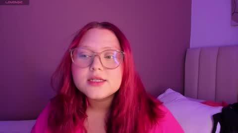 Snapshot of yuli_cardona_ chatting on 10.16.25 Yuliet online show from 10.16.25
