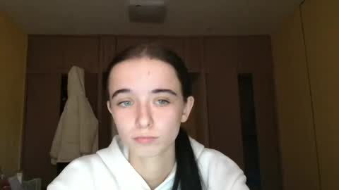 Snapshot of yuliastar chatting on 10.31.25 Yuliia online show from 10.31.25