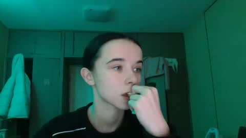 Snapshot of yuliastar chatting on 11.24.25 Yuliia online show from 11.24.25