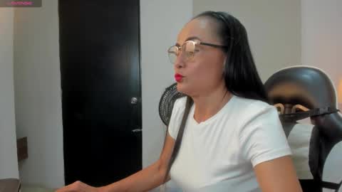 Y U L I T Z A online show from 12.21.25