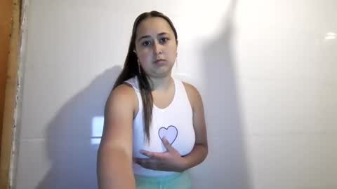 Snapshot of yulyorozco2020 chatting on 01.13.26 yulyorozco2020 online show from 01.13.26