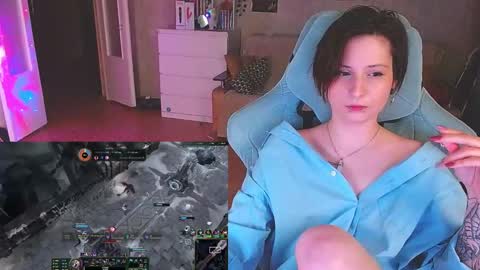 Snapshot of yum_neko_chan chatting on 03.12.25 Kris online show from 03.12.25