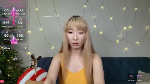 Snapshot of yume_ko chatting on 12.13.25 yume_ko online show from 12.13.25