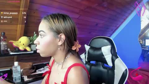 yumi_hanna online show from 12.20.25