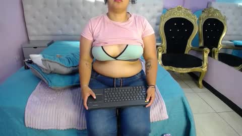 YumiViolet online show from 02.10.26