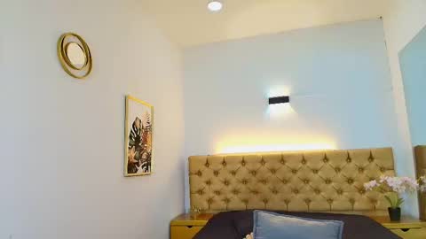 YumiViolet online show from 03.13.26