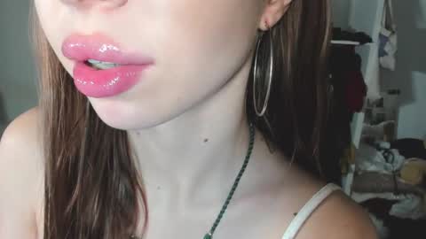 Snapshot of yumm__ chatting on 12.19.24 Im away next stream September 10 at 1400 Moscow time online show from 12.19.24