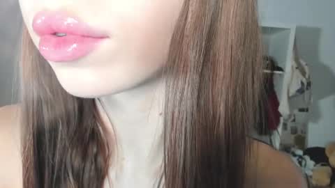 Snapshot of yumm__ chatting on 12.25.24 Im away next stream September 10 at 1400 Moscow time online show from 12.25.24