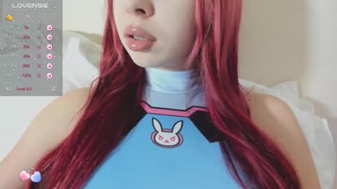 Snapshot of yumm__ chatting on 09.19.25 Im away next stream September 10 at 1400 Moscow time online show from 09.19.25