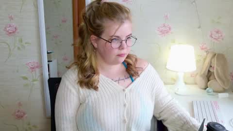 Polly online show from 04.09.26