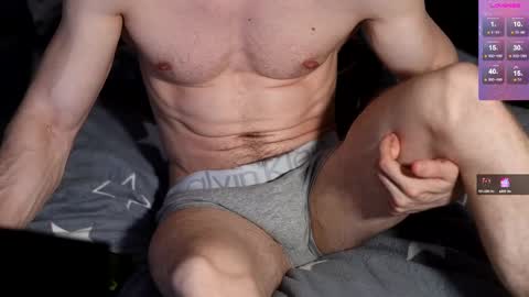 Snapshot of yummy_777 chatting on 02.14.25 ShyMan online show from 02.14.25