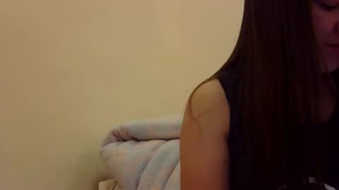 Snapshot of yummyclaya chatting on 12.04.25 yummyclaya online show from 12.04.25