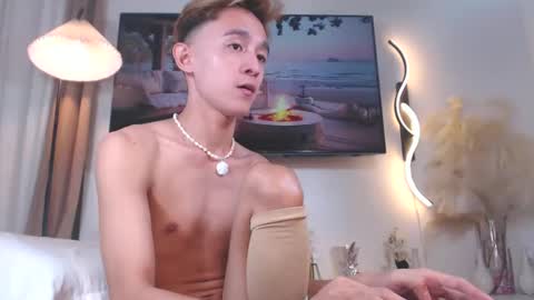 Justine online show from 01.05.25