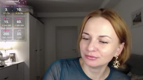 Snapshot of yummylilya chatting on 11.09.25 Lillya online show from 11.09.25