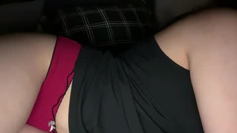 Snapshot of yummyybby chatting on 11.10.25 yummyybby online show from 11.10.25