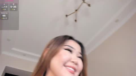 Snapshot of yun_li chatting on 05.17.26 YunLi online show from 05.17.26