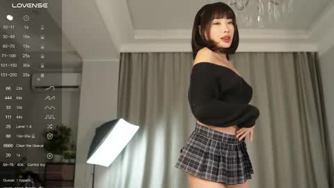 yuna_leen online show from 09.21.25