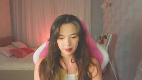 Snapshot of yuna_sunshy chatting on 09.14.25 Yuna online show from 09.14.25