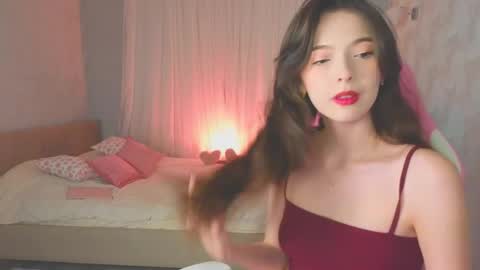 Snapshot of yuna_sunshy chatting on 10.22.25 Yuna online show from 10.22.25