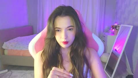 Snapshot of yuna_sunshy chatting on 11.24.25 Yuna online show from 11.24.25