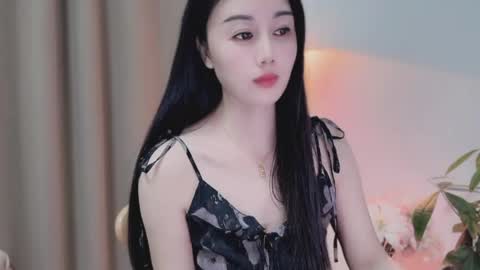 Snapshot of yuner0715 chatting on 05.06.26 YunEr online show from 05.06.26