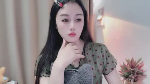 Snapshot of yuner0715 chatting on 05.27.26 YunEr online show from 05.27.26
