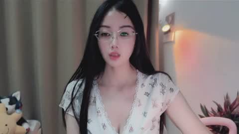 Snapshot of yuner0715 chatting on 06.09.26 YunEr online show from 06.09.26