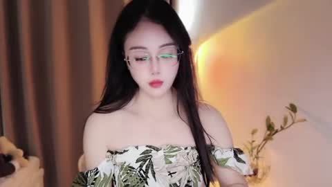 YunEr online show from 07.24.26