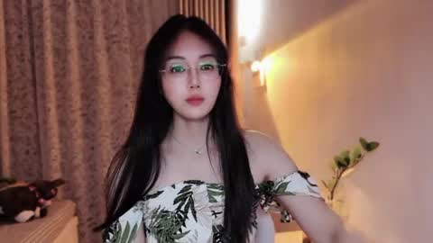 YunEr online show from 08.04.26