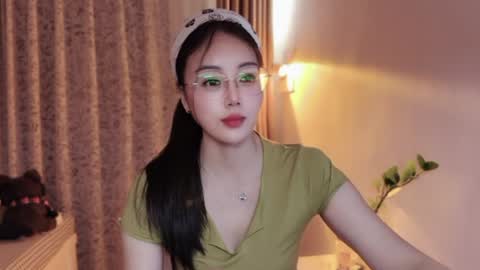 YunEr online show from 08.05.26