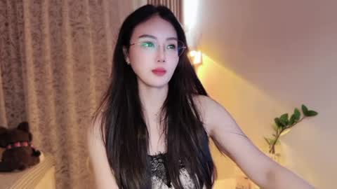YunEr online show from 08.06.26
