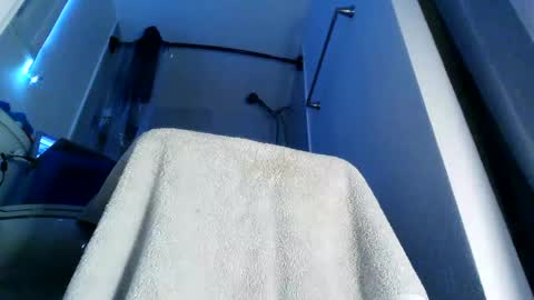 Snapshot of yung3587 chatting on 12.12.24 yung3587 online show from 12.12.24